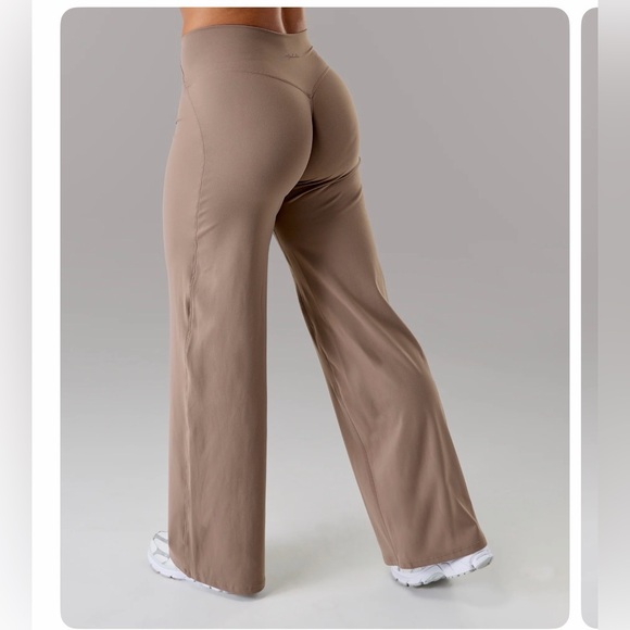 Alphalete Pants - Alphalete Aura Wide Leg Pant